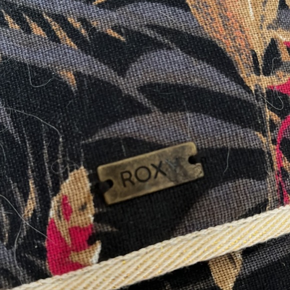 Roxy Duffle Bag - Picture 2 of 3